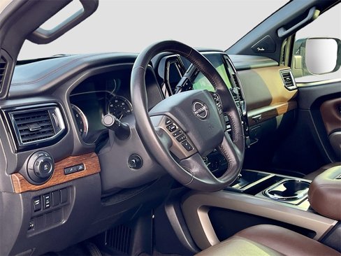 Used 2024 Nissan Titan Platinum Reserve image 9