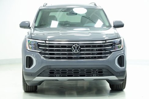 New 2026 Volkswagen Atlas SE image 2