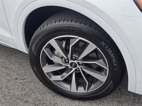 Certified 2025 Audi Q5 2.0T Premium Plus w/ Premium Plus Package image 30