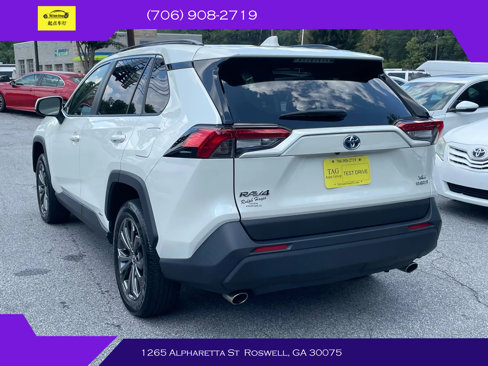Used 2022 Toyota RAV4 XLE Premium image 6