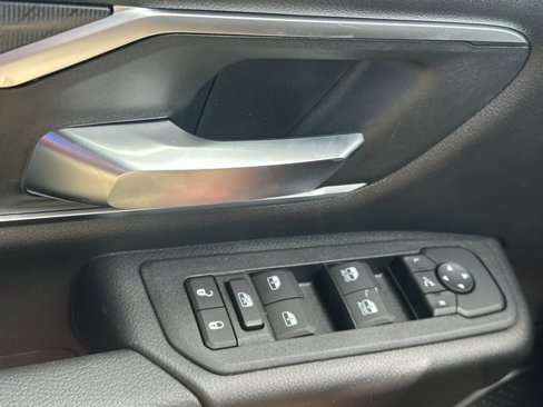 New 2025 RAM 1500 4x4 Crew Cab image 34