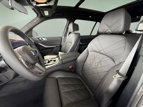Used 2026 BMW X7 xDrive40i w/ M Sport Package image 18