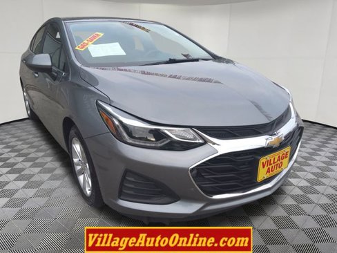 Used 2019 Chevrolet Cruze LT w/ LT Fleet Convenience Package image 14