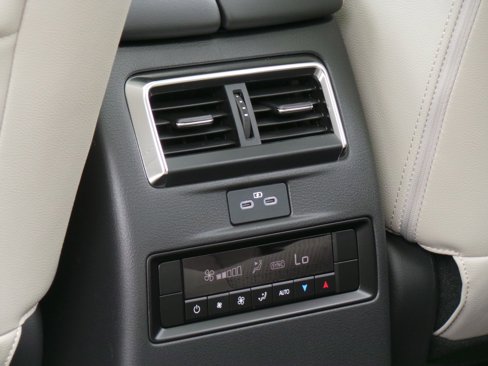 New 2025 MAZDA CX-70 Plug-In Hybrid w/ Premium Pkg image 10