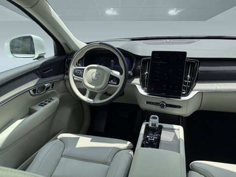 New 2026 Volvo XC90 B6 Ultra image 25