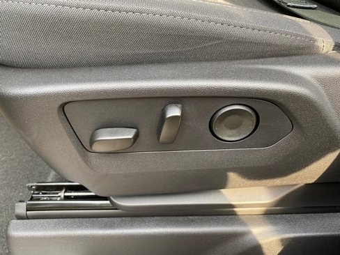 New 2026 GMC Sierra 1500 Elevation image 17