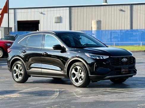 Used 2025 Ford Escape ST-Line image 3