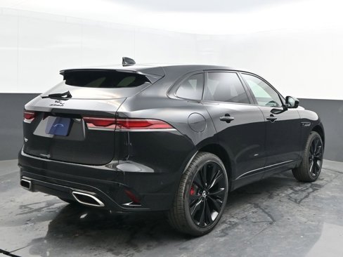 New 2025 Jaguar F-PACE R-Dynamic S image 3