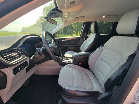 New 2025 Ford Escape SE image 16