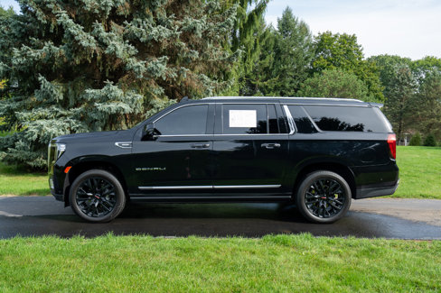Used 2023 GMC Yukon XL Denali image 6