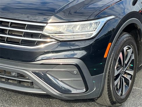 Used 2022 Volkswagen Tiguan S image 10