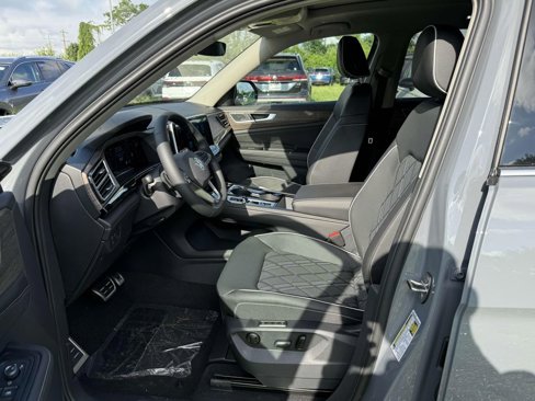 New 2025 Volkswagen Atlas SEL Premium R-Line image 8