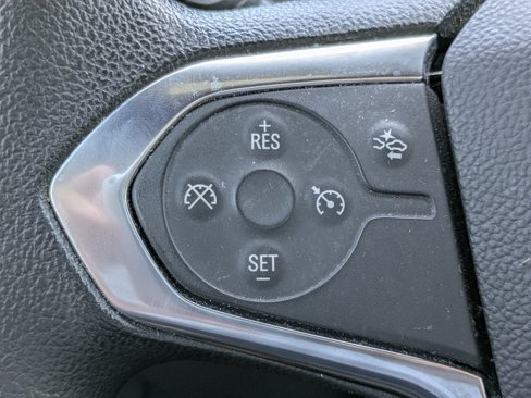 Used 2023 Chevrolet Traverse LS image 20