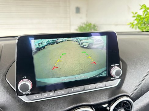 Used 2025 Nissan Sentra SV image 17