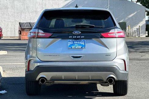 Certified 2022 Ford Edge Titanium image 8