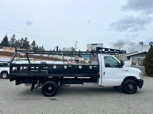 Used 2022 Ford E-450 and Econoline 450 Super Duty image 8
