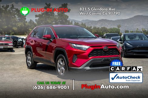 Used 2023 Toyota RAV4 XLE image 3