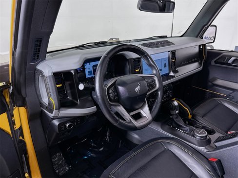 Used 2021 Ford Bronco Badlands image 9