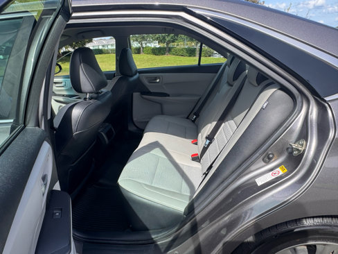 Used 2017 Toyota Camry SE image 13