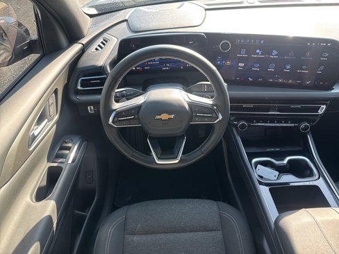 Used 2025 Chevrolet Traverse LT image 28