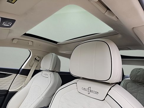 New 2025 Bentley Flying Spur Plug-In Hybrid image 20