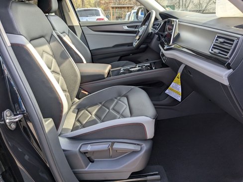 New 2025 Volkswagen Atlas Peak Edition SE image 42