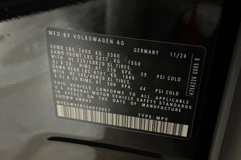 New 2025 Volkswagen ID. Buzz Pro S image 26