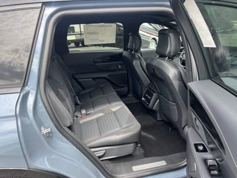 New 2025 Lincoln Nautilus Reserve w/ Jet Appearance Package image 11