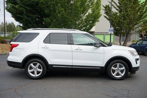 Used 2019 Ford Explorer XLT w/ Equipment Group 201A image 2