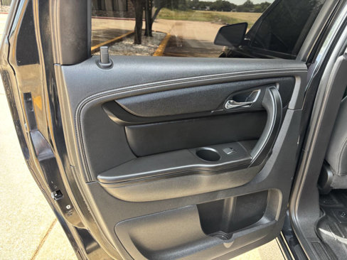 Used 2015 GMC Acadia SLE image 11