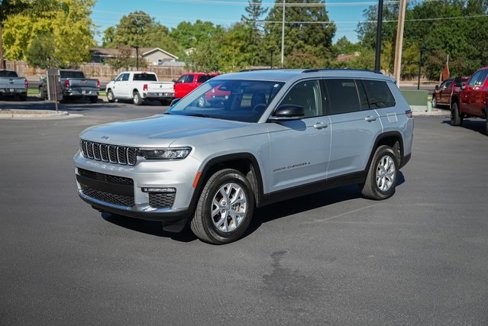 Used 2023 Jeep Grand Cherokee L Limited image 12