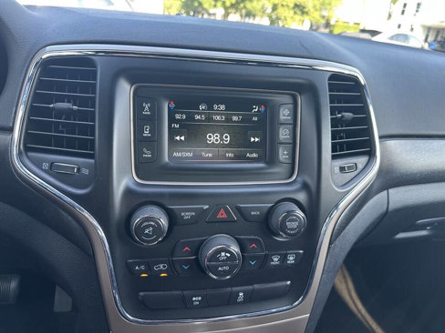 Used 2015 Jeep Grand Cherokee Laredo w/ Quick Order Package 23E image 20