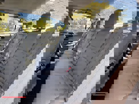 Used 2017 Honda Accord EX-L image 18