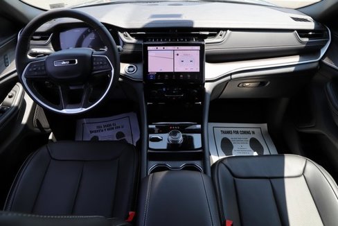 New 2025 Jeep Grand Cherokee L Limited image 24
