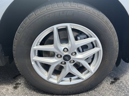 Used 2024 Ford Edge SEL image 18