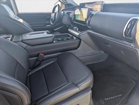 Certified 2025 Ford Expedition Platinum w/ Stealth Appearance Package image 25