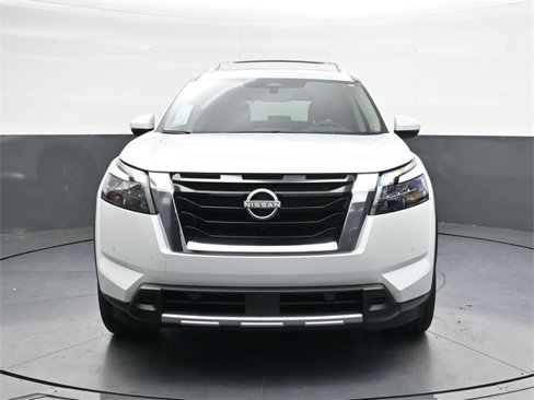 New 2025 Nissan Pathfinder Platinum image 10