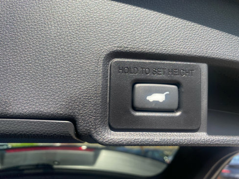 Used 2025 Acura RDX A-Spec image 13
