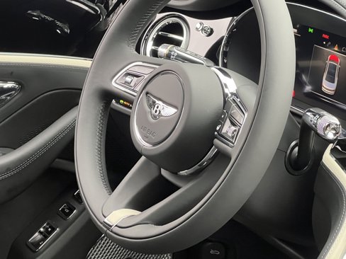 New 2025 Bentley Flying Spur Plug-In Hybrid image 55