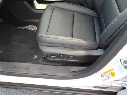 New 2026 Chevrolet Equinox LT w/ Convenience Package II image 7
