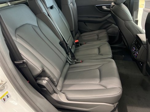 New 2025 Audi Q7 3.0T Prestige image 19