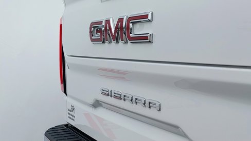 Used 2025 GMC Sierra 1500 SLT image 11