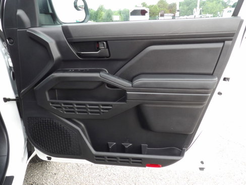 Used 2024 Toyota Tacoma SR image 32