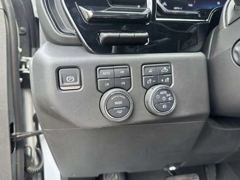 Used 2025 Chevrolet Silverado 1500 ZR2 w/ Technology Package image 28