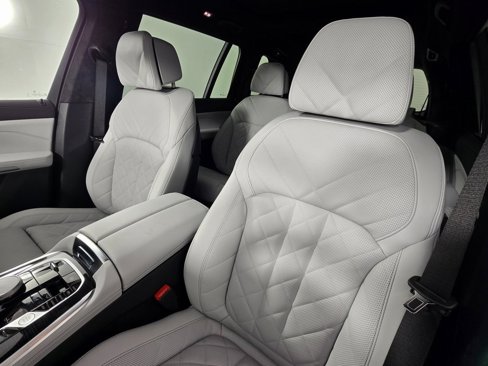 New 2026 BMW X7 xDrive40i w/ M Sport Package image 14