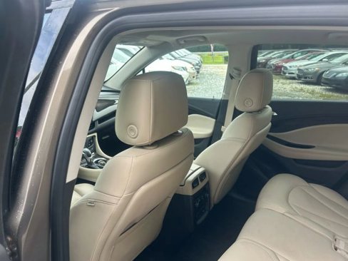 Used 2019 Buick Envision Premium w/ Driver Confidence Package image 18