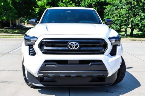 Used 2024 Toyota Tacoma SR image 18