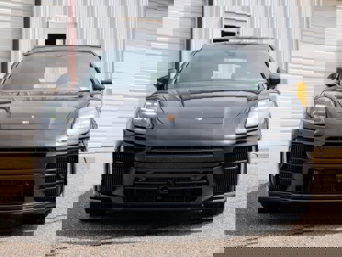 New 2025 Porsche Panamera 4 image 10