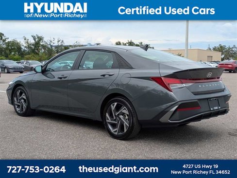 Certified 2025 Hyundai Elantra Sport image 3