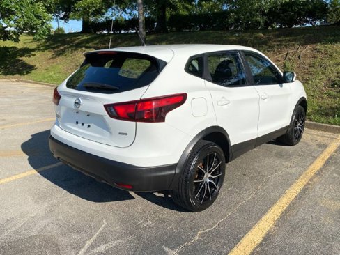 Used 2019 Nissan Rogue Sport S image 3